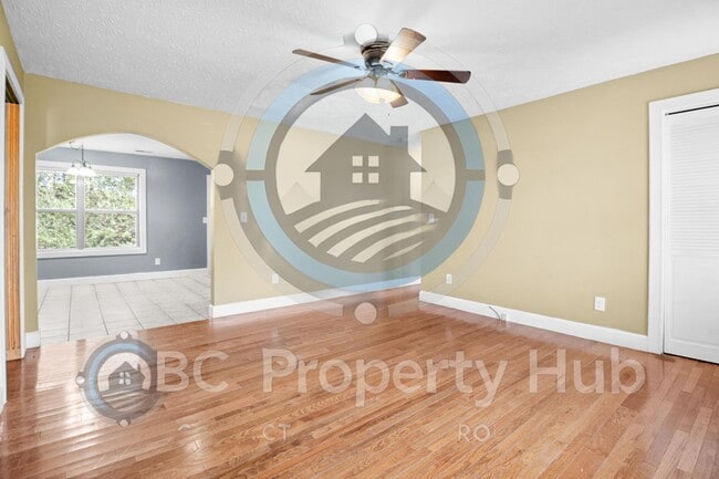 Building Photo - 118 Carter Ln