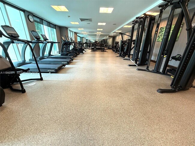 Building Photo - 951 Brickell Ave