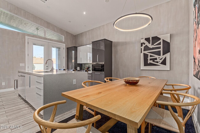 Building Photo - 8302 E Heatherbrae Ave