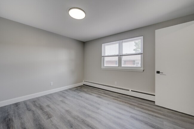 Building Photo - 20 Howard St