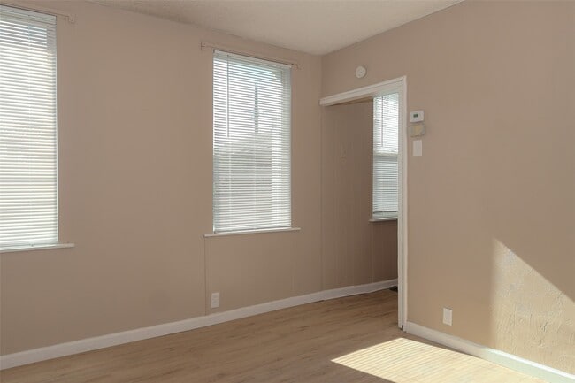 Building Photo - 3723 Wisconsin Ave