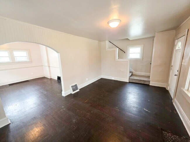 Building Photo - 2044 18th St SW