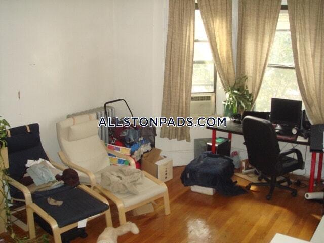 Primary Photo - 1254 Commonwealth Ave