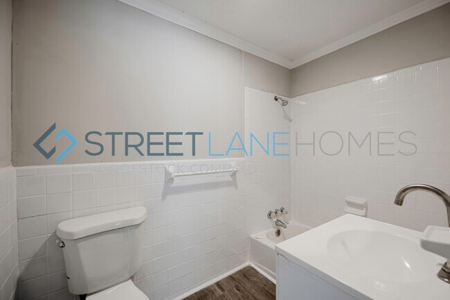 Building Photo - Charming 4 Bedroom in Lanett!