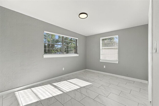 Building Photo - 4684 16th Ave S
