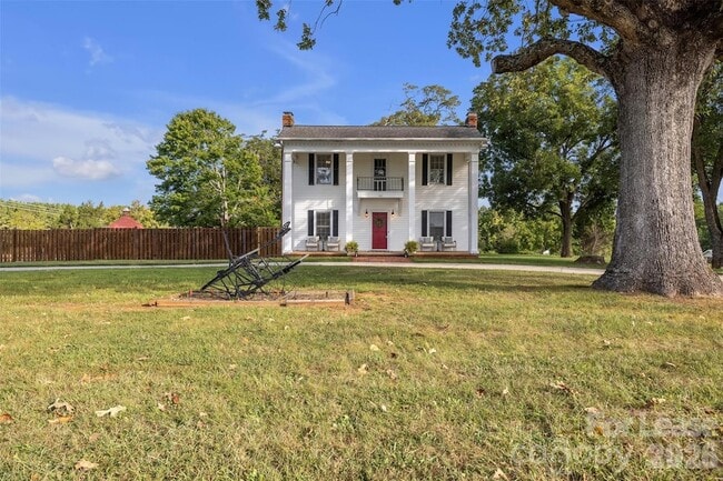 Building Photo - 462 Mock Mill Rd