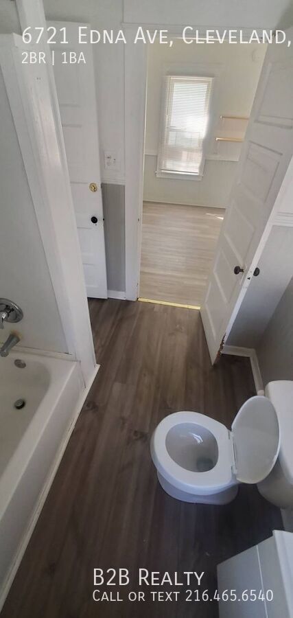 Building Photo - 6721 Edna Ave