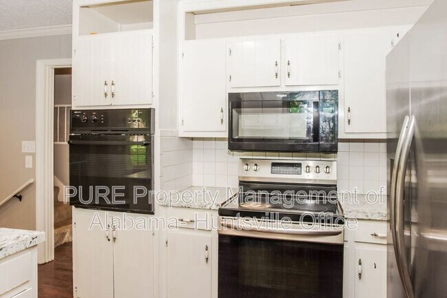 Building Photo - 11313 Mountain Crest Dr SE