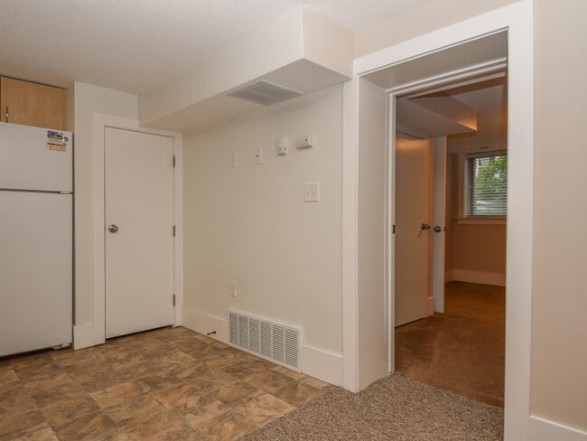 Building Photo - 271 N 100 E