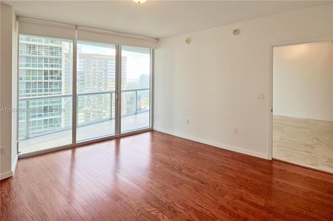Building Photo - 475 Brickell Ave