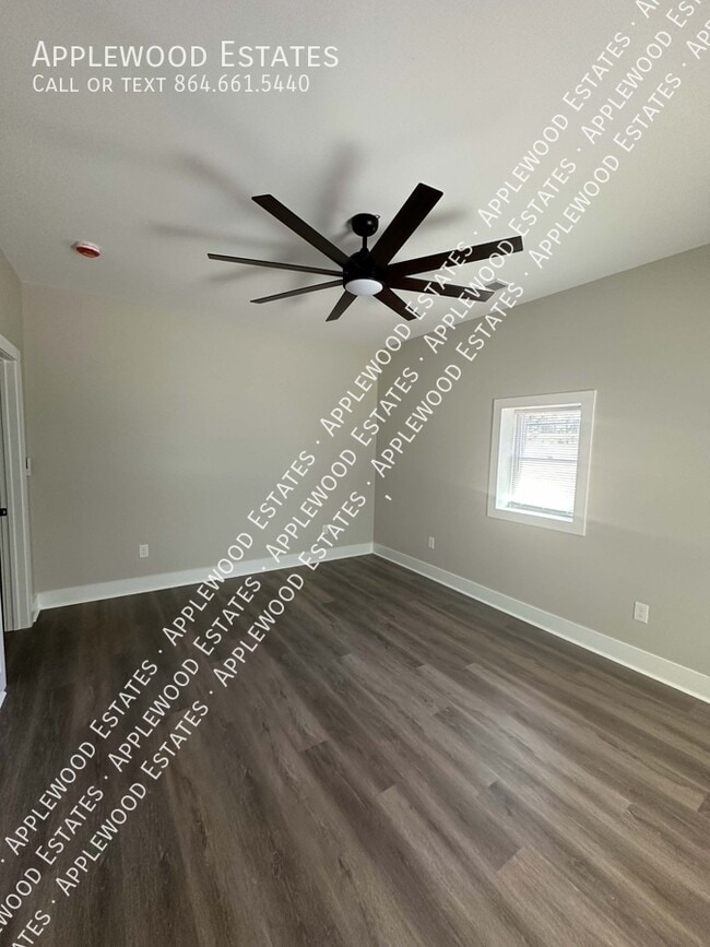 Building Photo - 261 Miller Line