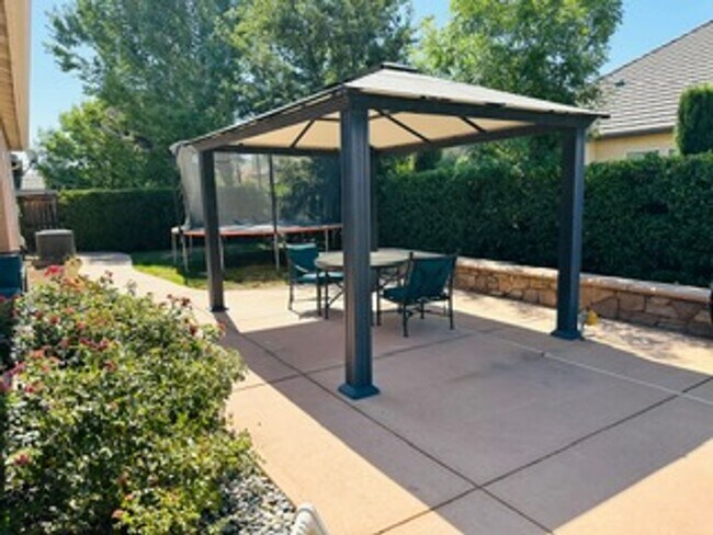 Building Photo - $2,695 Shepherd & DeWolf, 3 Bed - Harlan R...