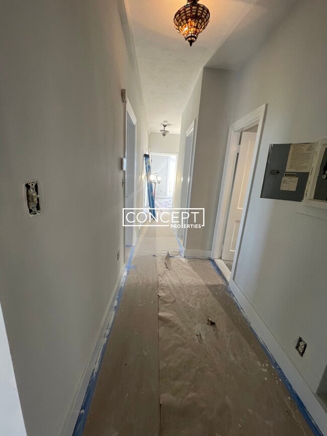 Building Photo - 54 Lawn St