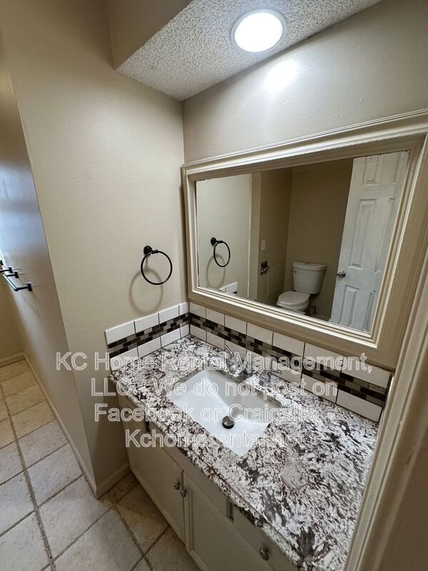 Building Photo - 124 N Garfield St