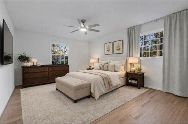 Building Photo - 2713 Briarlake Rd NE