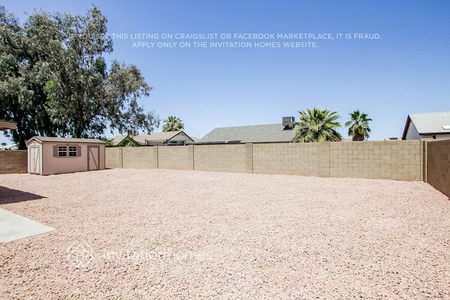 Building Photo - 8714 W Lawrence Ln