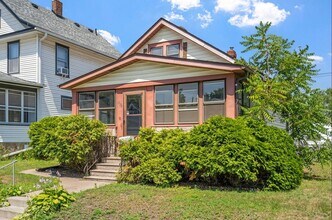 Building Photo - Your Timeless Haven in St. Paul for $2,599/month! $250 OFF 1st MONTH!