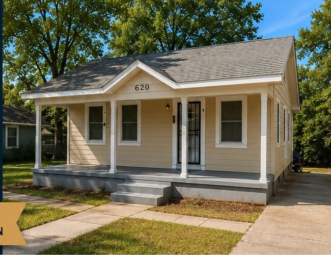 Building Photo - 620 Magnolia St