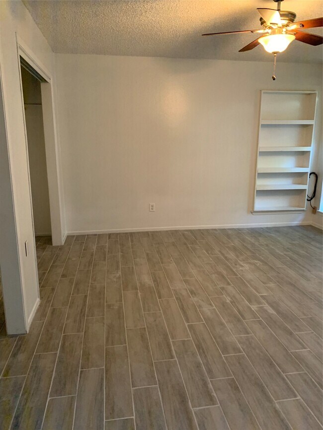 Building Photo - 11110 Bammel North Houston Rd