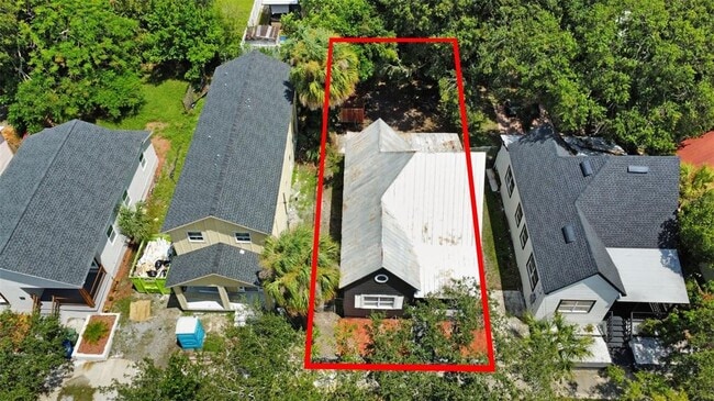 Building Photo - 2329 W Beach St