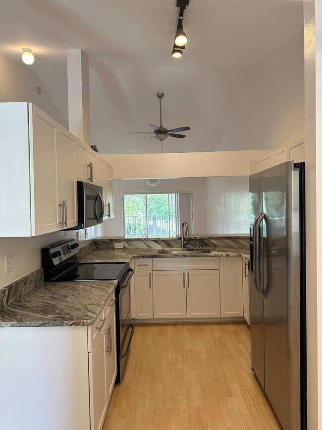 Building Photo - 156 Pebble Shores Dr