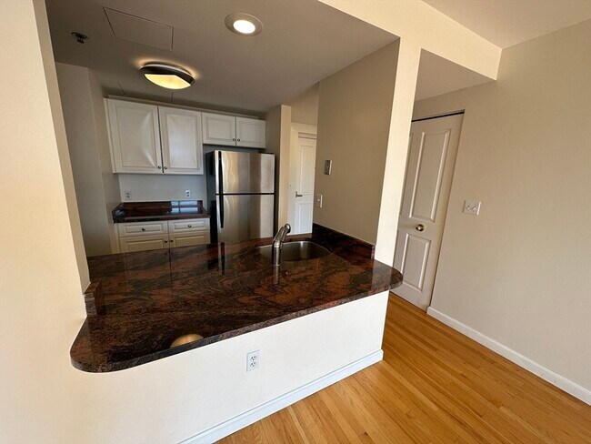 Building Photo - 8 Museum Way