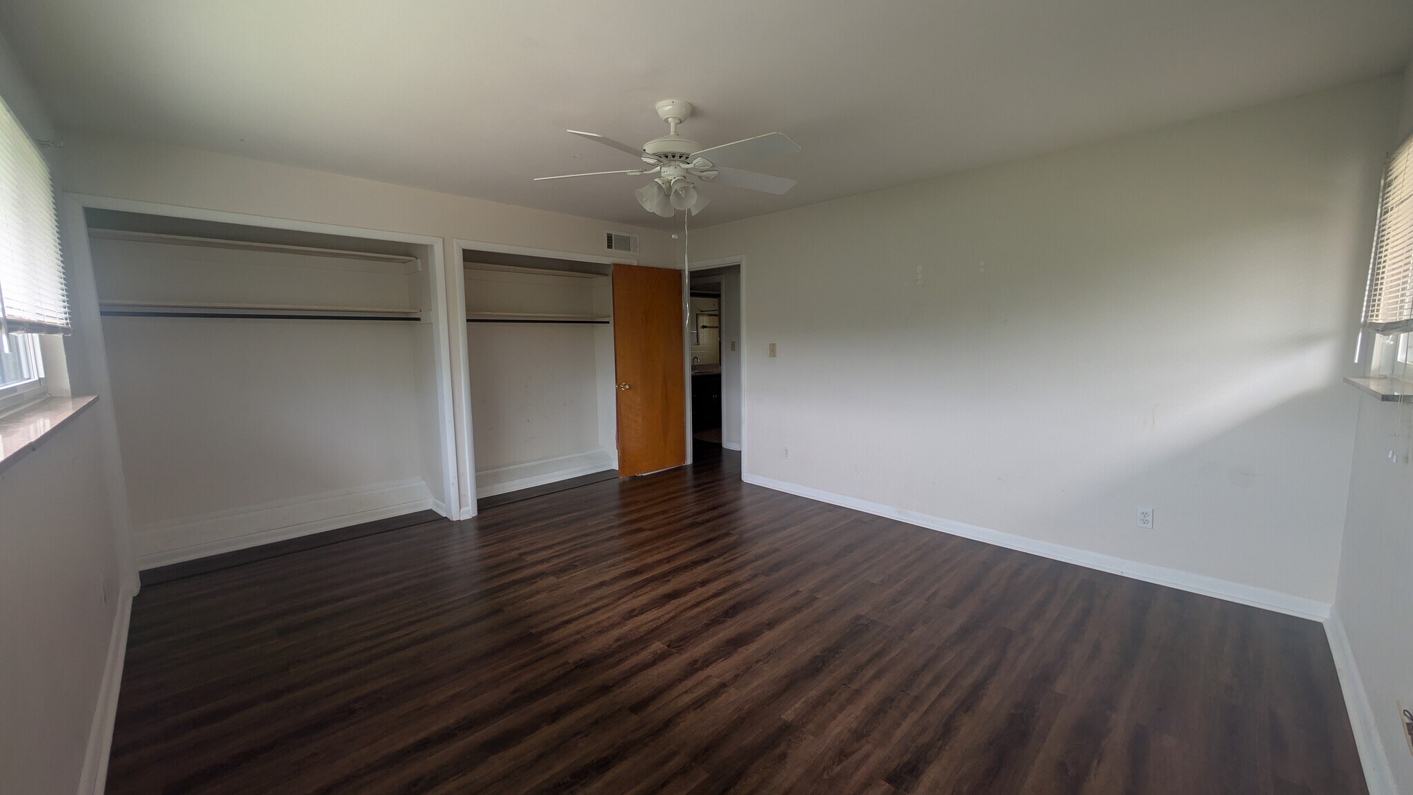 Building Photo - 701 Edgecliff St