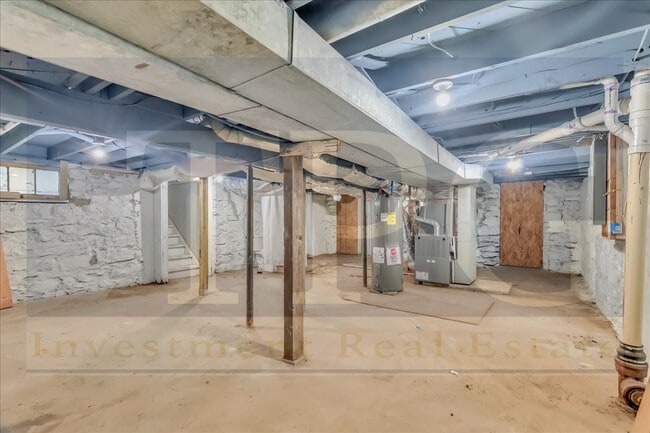 Building Photo - 3407 NE Monterey Ave