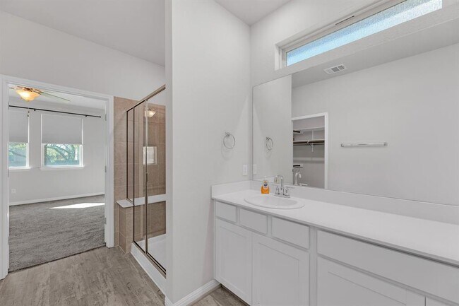 Building Photo - 101 Mountain Valley St