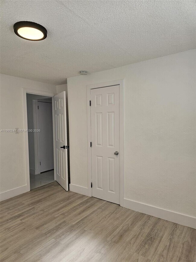 Building Photo - 1464 SW 26th Ave