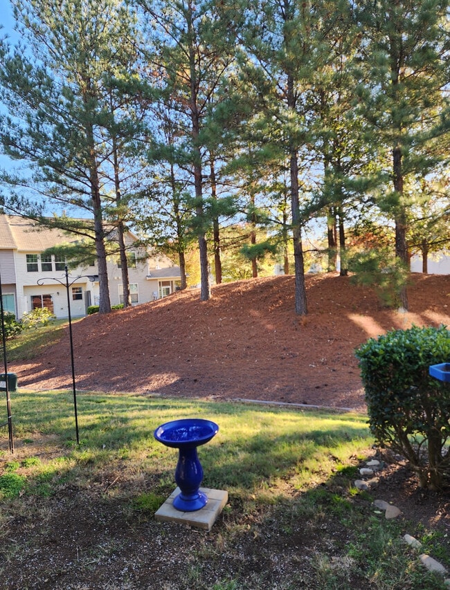 Building Photo - 71 Pocono Dr