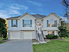 Building Photo - 622 Creekfront Dr