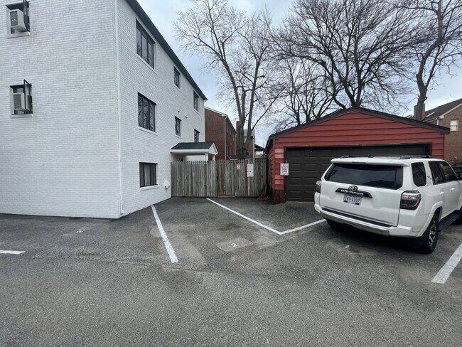 Building Photo - 4206 Washington Blvd