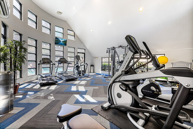 Building Photo - Boulevard