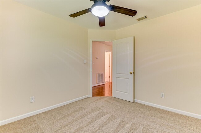 Building Photo - 4655 Wellington Ct