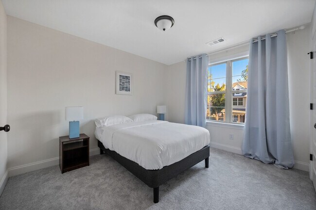 Building Photo - 3319 Old Hickory Blvd