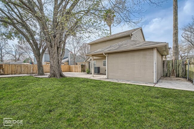 Building Photo - 5714 Mackmiller Dr