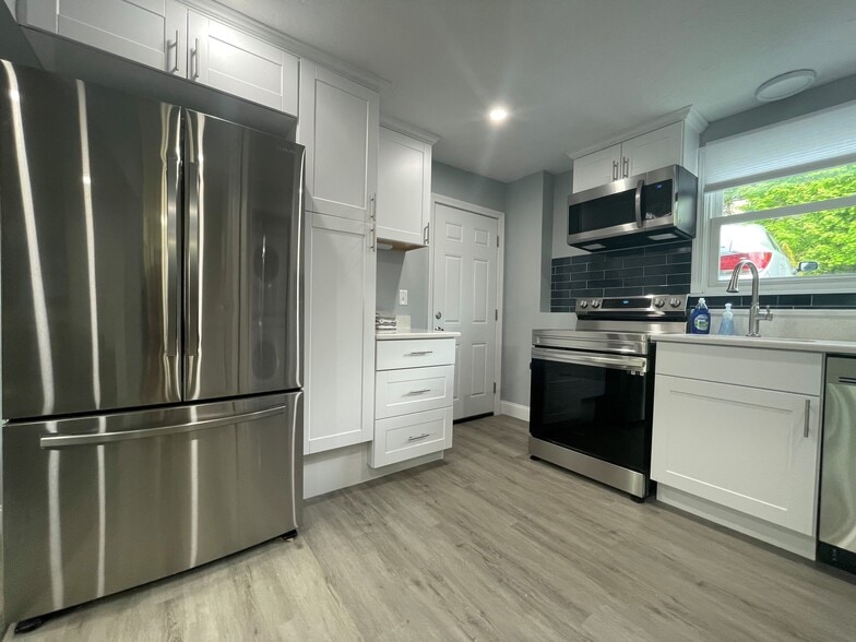 Building Photo - 33 Everard St