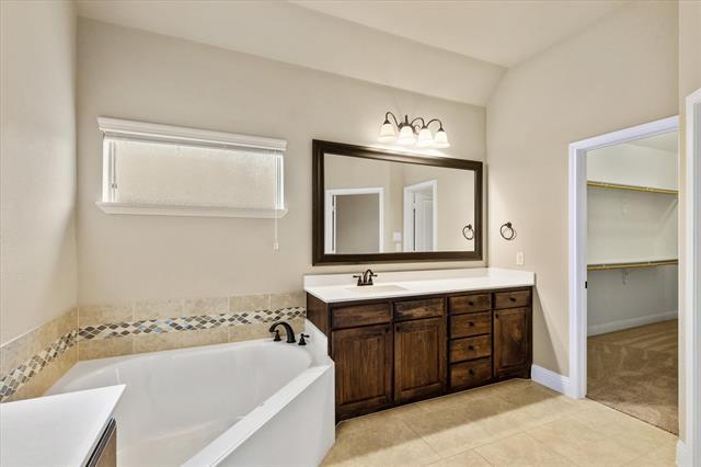 Building Photo - 8609 Cloudyway Dr