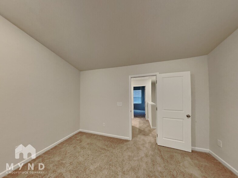 Building Photo - 104 Everglade Wy