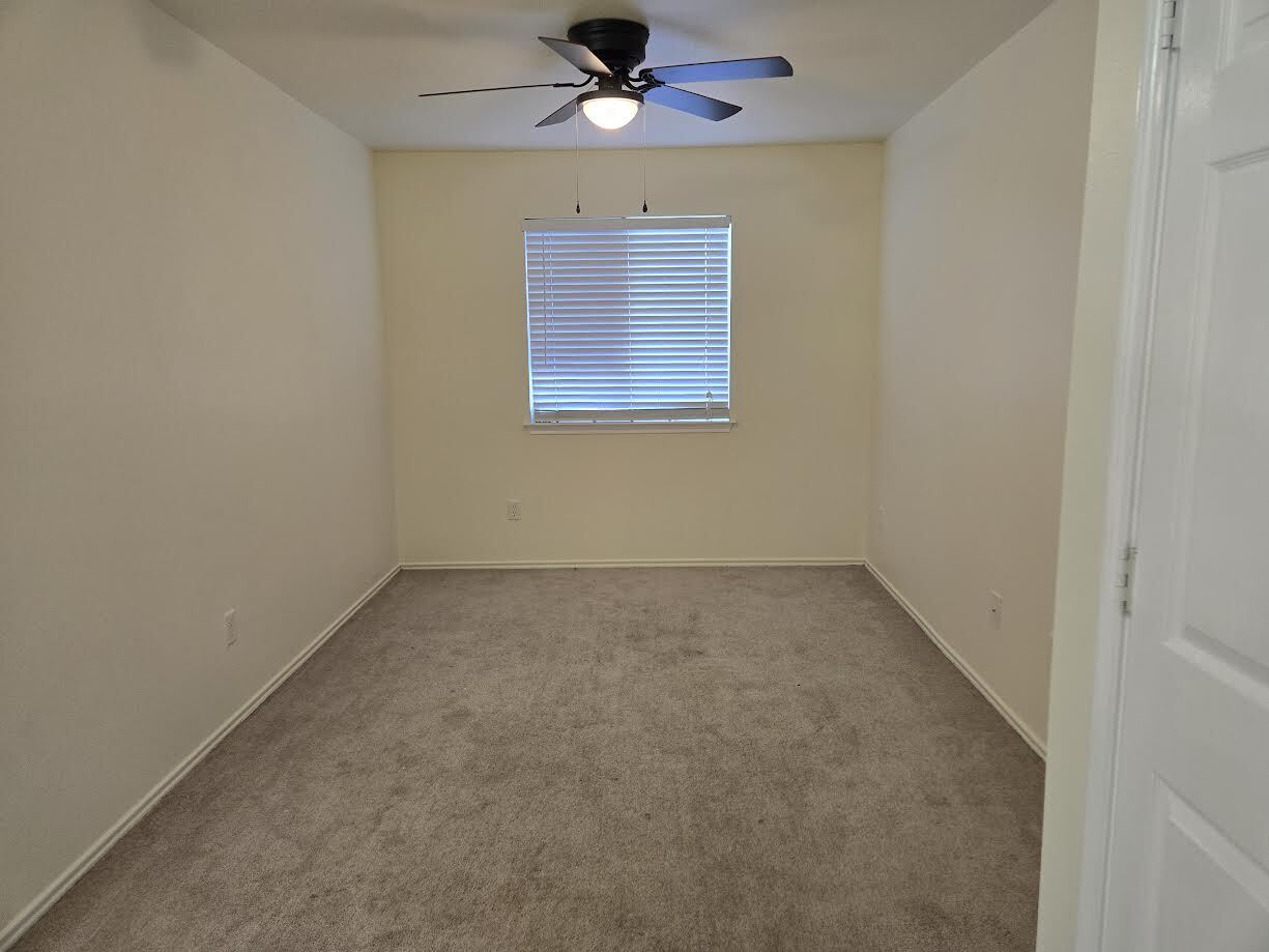 Building Photo - 15137 Meredith Ln