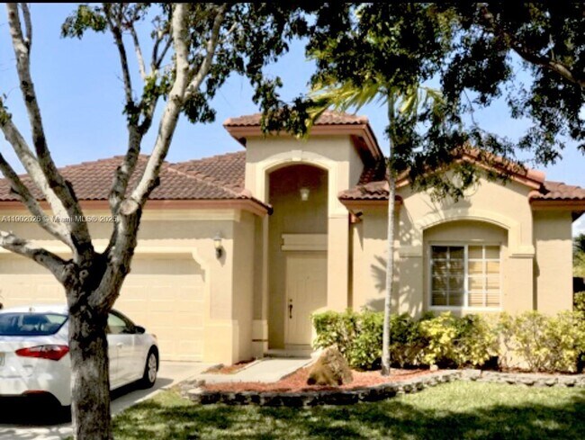 Primary Photo - 8841 SW 212th Terrace