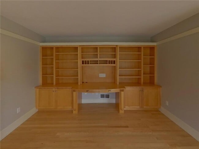 Building Photo - 10071 Raleigh Ct