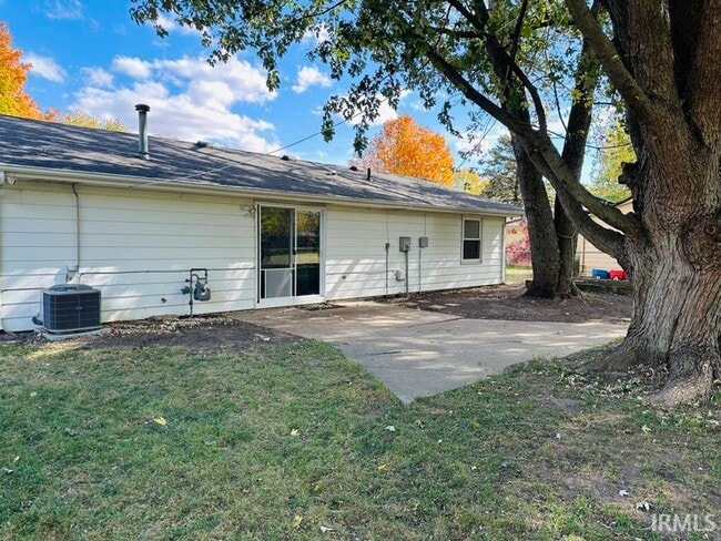 Building Photo - 2719 Kingsland Ct