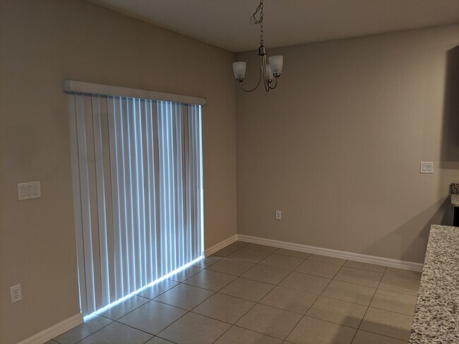 Building Photo - 544 Pinecrest Loop