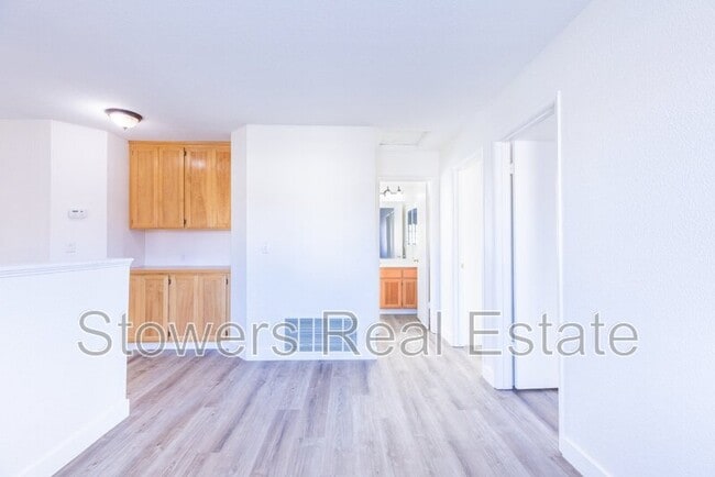 Building Photo - 5346 Fairside Way