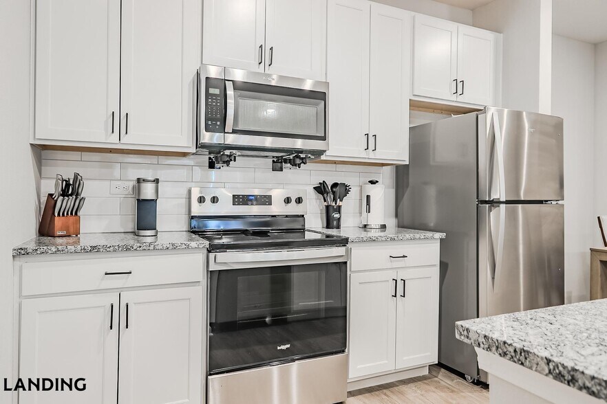 Building Photo - 1650 Harris Hill Rd