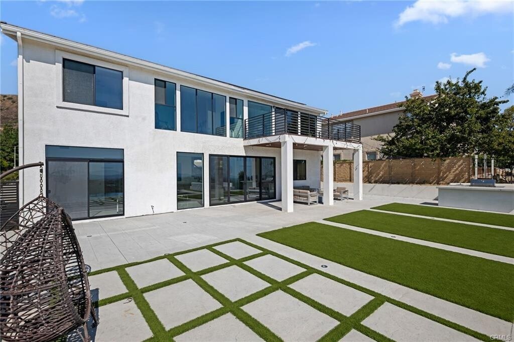 Building Photo - 17764 Sidwell St