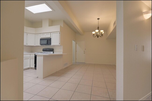 Building Photo - 7580 Le Conte Dr