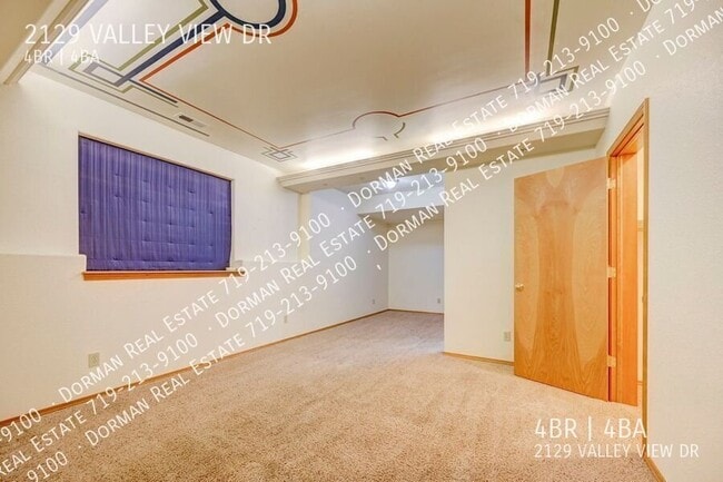 Building Photo - 2129 Valley View Dr